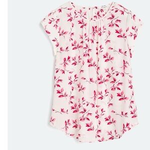 Pleated, short sleeve